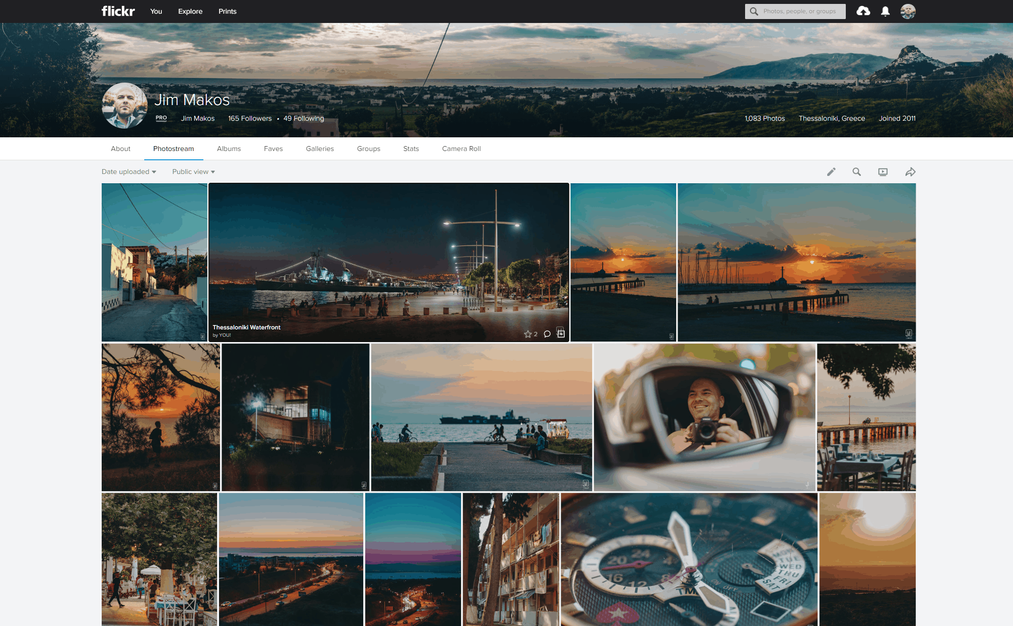 The Flickr Photostream resizes to accommodate photos of different aspect ratios